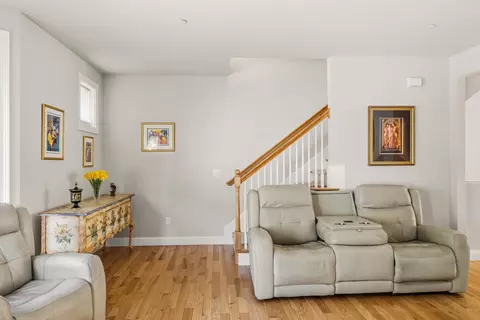 Entry Way - 11 Manor Dr #C, Hooksett, NH 03106 photo 2 of 3