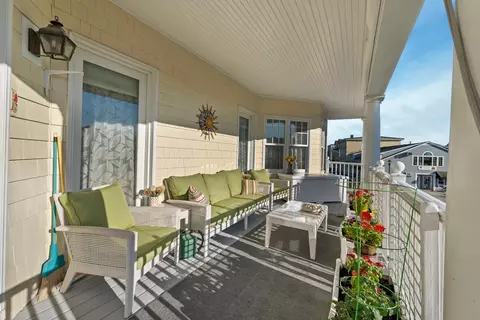 Exterior - 61 Central Ave # -2, Wolfeboro, NH 03894 photo 3 of 4