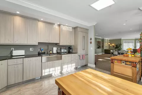 Kitchen - 61 Central Ave # -2, Wolfeboro, NH 03894 photo 3 of 4