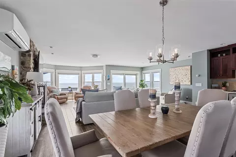 Dining - 4 Noreast Ln, Hampton, NH 03842 photo 2 of 3