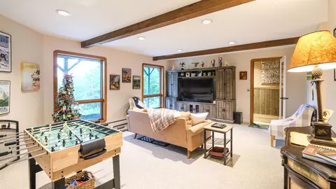 Living - 99 Johnson Loop, Ludlow, VT 05149 photo 5 of 6