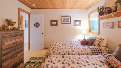 Bedroom - 99 Johnson Loop, Ludlow, VT 05149 photo 4 of 12