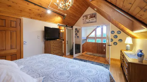 Bedroom - 99 Johnson Loop, Ludlow, VT 05149 photo 7 of 12