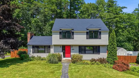 3 Sunshine Ct, Nashua, NH 03063