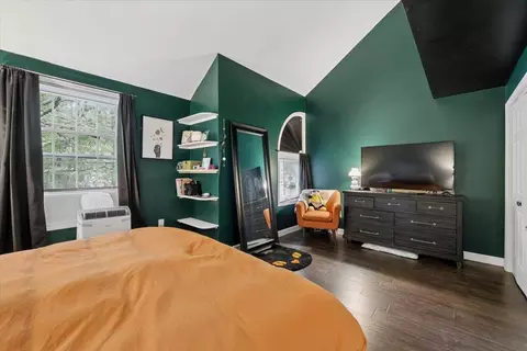 Bedroom - 1465 Hooksett Rd #108, Hooksett, NH 03106 photo 1 of 2