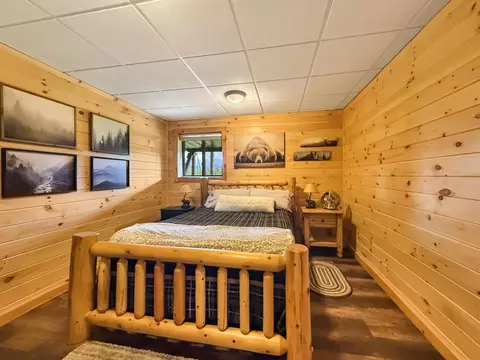 Bedroom - 428 E Colebrook Rd, Colebrook, NH 03576 photo 4 of 9