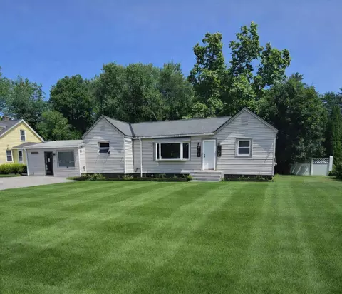 124 Huse Rd, Manchester, NH 03103