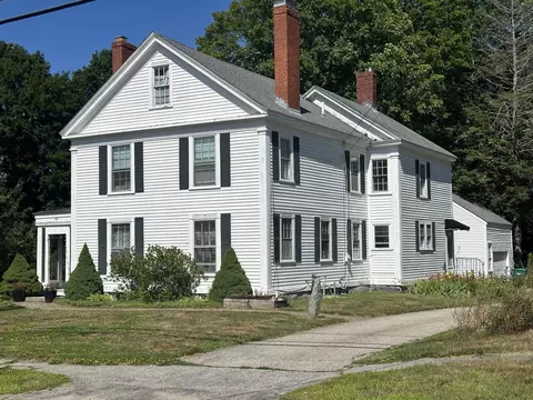 43 Post Rd, Greenland, NH 03840