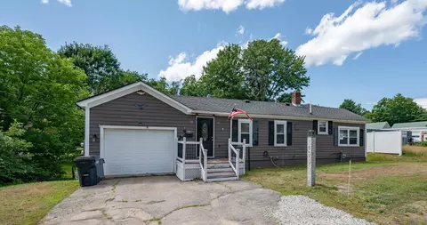 101 Park St, Northfield, NH 03276