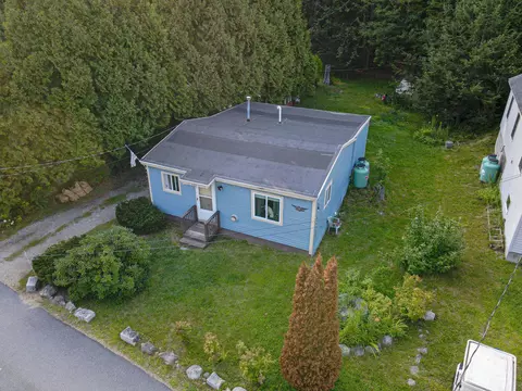 605 Chases Grove Rd, Derry, NH 03038