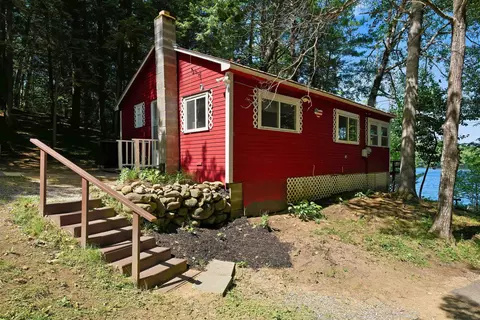9 Berry Rd, Loudon, NH 03307
