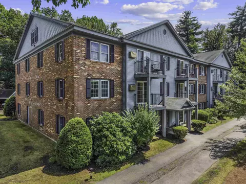 16 Northbrook Dr #1608, Manchester, NH 03102