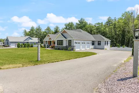 Exterior - 7 Lilac Ridge Rd, Windham, NH 03087 photo 2 of 6