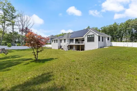 Exterior - 7 Lilac Ridge Rd, Windham, NH 03087 photo 5 of 6