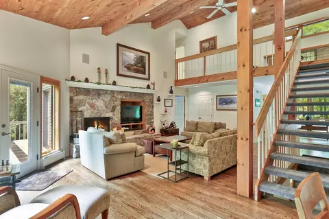 Living - 58 Knoll Dr, Killington, VT 05751 photo 7 of 9