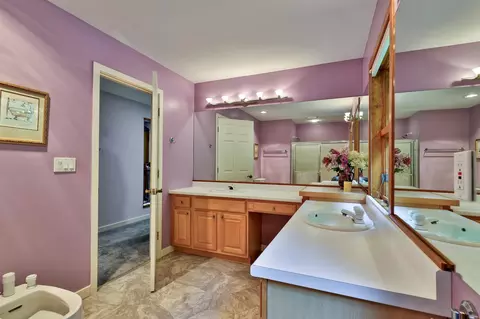 Bath - 58 Knoll Dr, Killington, VT 05751 photo 3 of 7