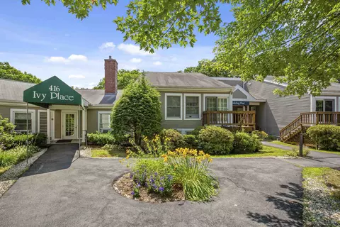 30 Wolf Rd #414, Lebanon, NH 03766