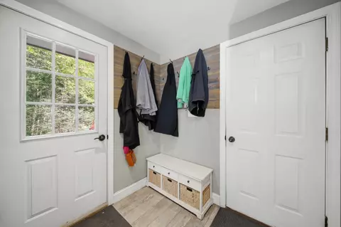 Entry Way - 21 Stoney Brook Rd, Bow, NH 03304 photo 2 of 4