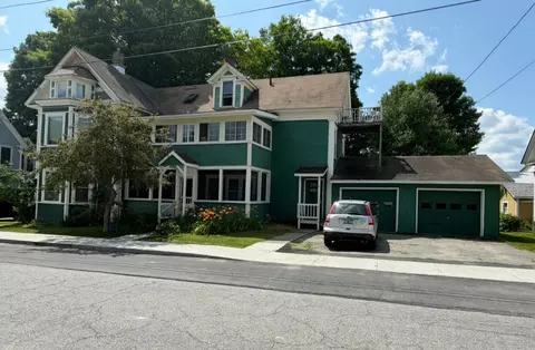 46 Court St, Morristown, VT 05661