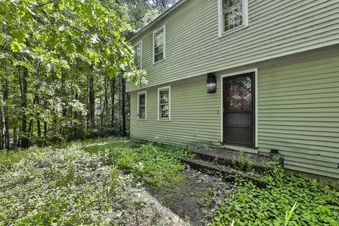 56 Buttonwood Dr, Hollis, NH 03049