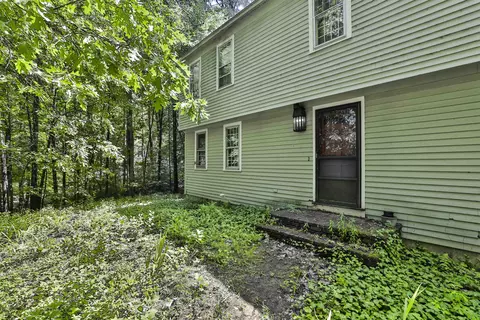 56 Buttonwood Dr, Hollis, NH 03049