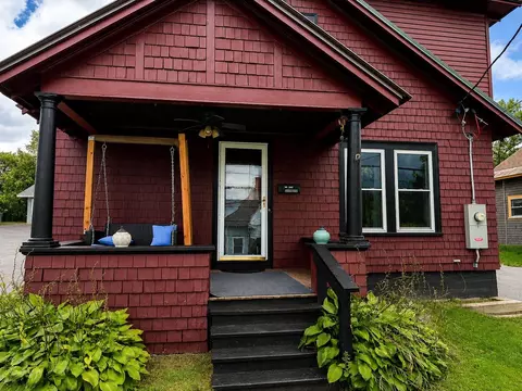 340 Pleasant St, Saint Johnsbury, VT 05819