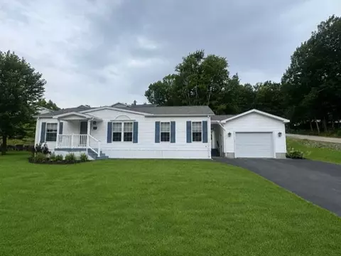 637 Benton Dr, Laconia, NH 03246