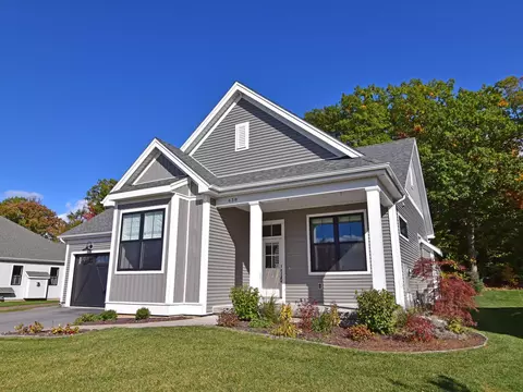 638 Vale Dr, South Burlington, VT 05403