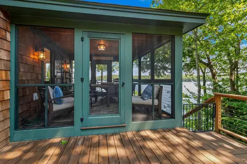 Exterior - 7 Bay Point Ln, Sunapee, NH 03782 photo 6 of 10