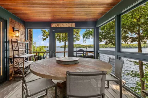 Exterior - 7 Bay Point Ln, Sunapee, NH 03782 photo 5 of 10