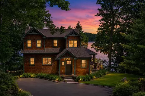 Exterior - 7 Bay Point Ln, Sunapee, NH 03782 photo 2 of 10