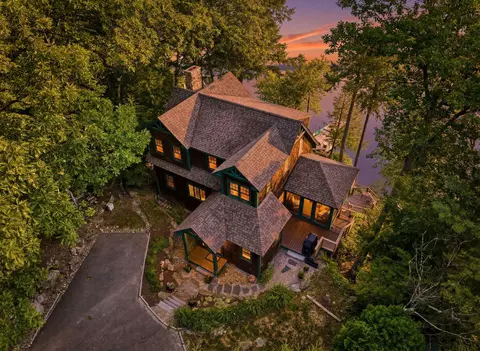 Exterior - 7 Bay Point Ln, Sunapee, NH 03782 photo 1 of 10