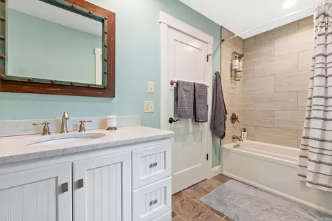 Bath - 7 Bay Point Ln, Sunapee, NH 03782 photo 5 of 6