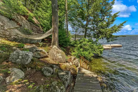 Exterior - 7 Bay Point Ln, Sunapee, NH 03782 photo 8 of 10