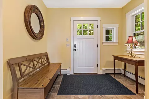 Entry Way - 7 Bay Point Ln, Sunapee, NH 03782 photo 2 of 6