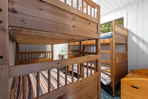 Bedroom - 7 Bay Point Ln, Sunapee, NH 03782 photo 7 of 8