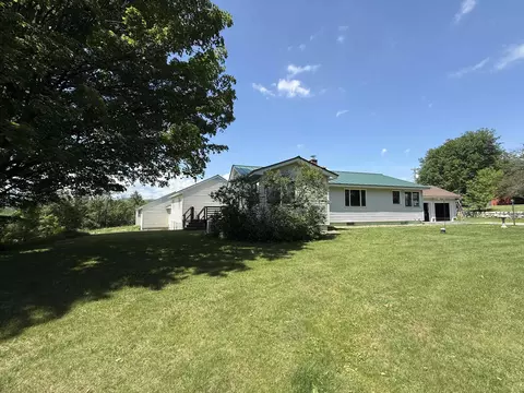 Exterior - 29 Baker Rd, Springfield, VT 05156 photo 2 of 10