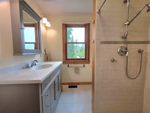 Bath - 29 Baker Rd, Springfield, VT 05156 photo 2 of 4