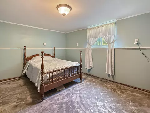 Bedroom - 215 Mill Brook Rd, Bloomfield, VT 05905 photo 4 of 6