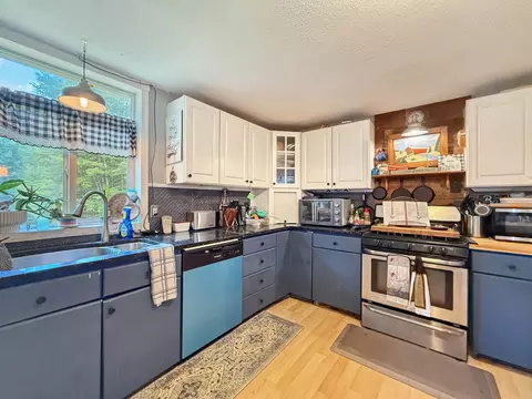 Kitchen - 215 Mill Brook Rd, Bloomfield, VT 05905 photo 2 of 7