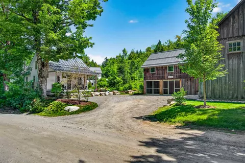 494-498 Goodaleville Rd, Jamaica, VT 05343