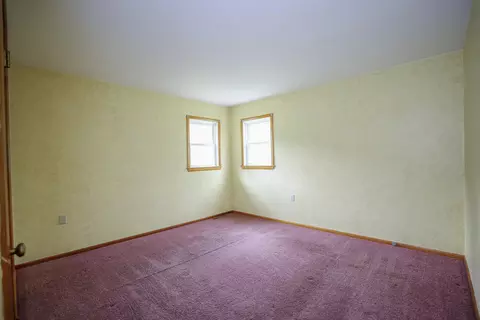 Bedroom - 144 Vt Route 15, Jericho, VT 05465 photo 2 of 3
