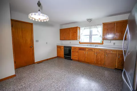 Kitchen - 144 Vt Route 15, Jericho, VT 05465 photo 1 of 1