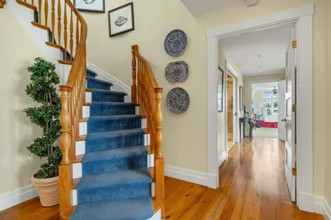 Entry Way - 24 Straws Pt, Rye, NH 03870 photo 2 of 3