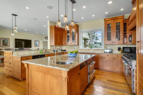 Kitchen - 24 Straws Pt, Rye, NH 03870 photo 1 of 1