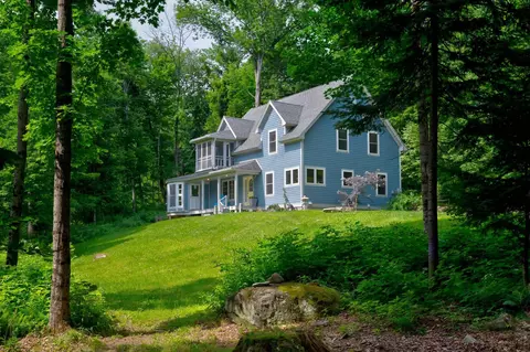 461 Toad Hill Rd, Sugar Hill, NH 03586