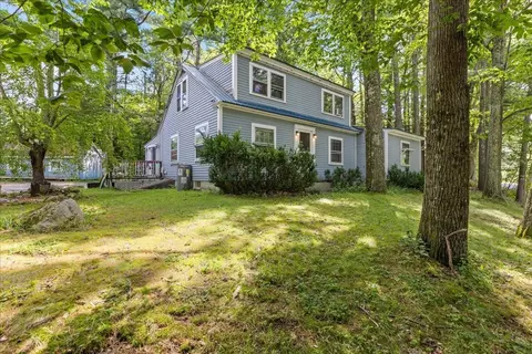 Exterior - 202 Forest Rd, Lyndeborough, NH 03082 photo 2 of 11