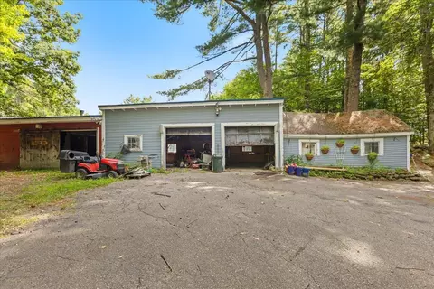 Exterior - 202 Forest Rd, Lyndeborough, NH 03082 photo 4 of 11