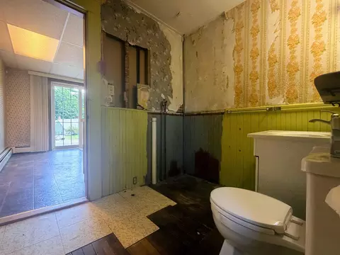 Bath - 32 Hartness Ave, Springfield, VT 05156 photo 1 of 5