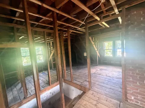 Entry Way - 32 Hartness Ave, Springfield, VT 05156 photo 3 of 3
